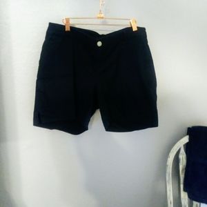 EUC- Lane Bryant cargo shorts- 16